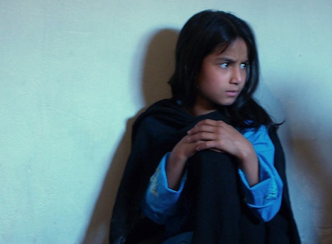 アフガニスタンの女子高生のための学校は閉鎖されたままです